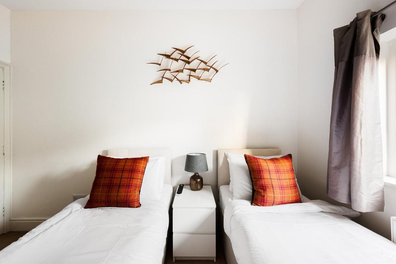 Heart Of Ealing Apartment With Garden Londres Exterior foto